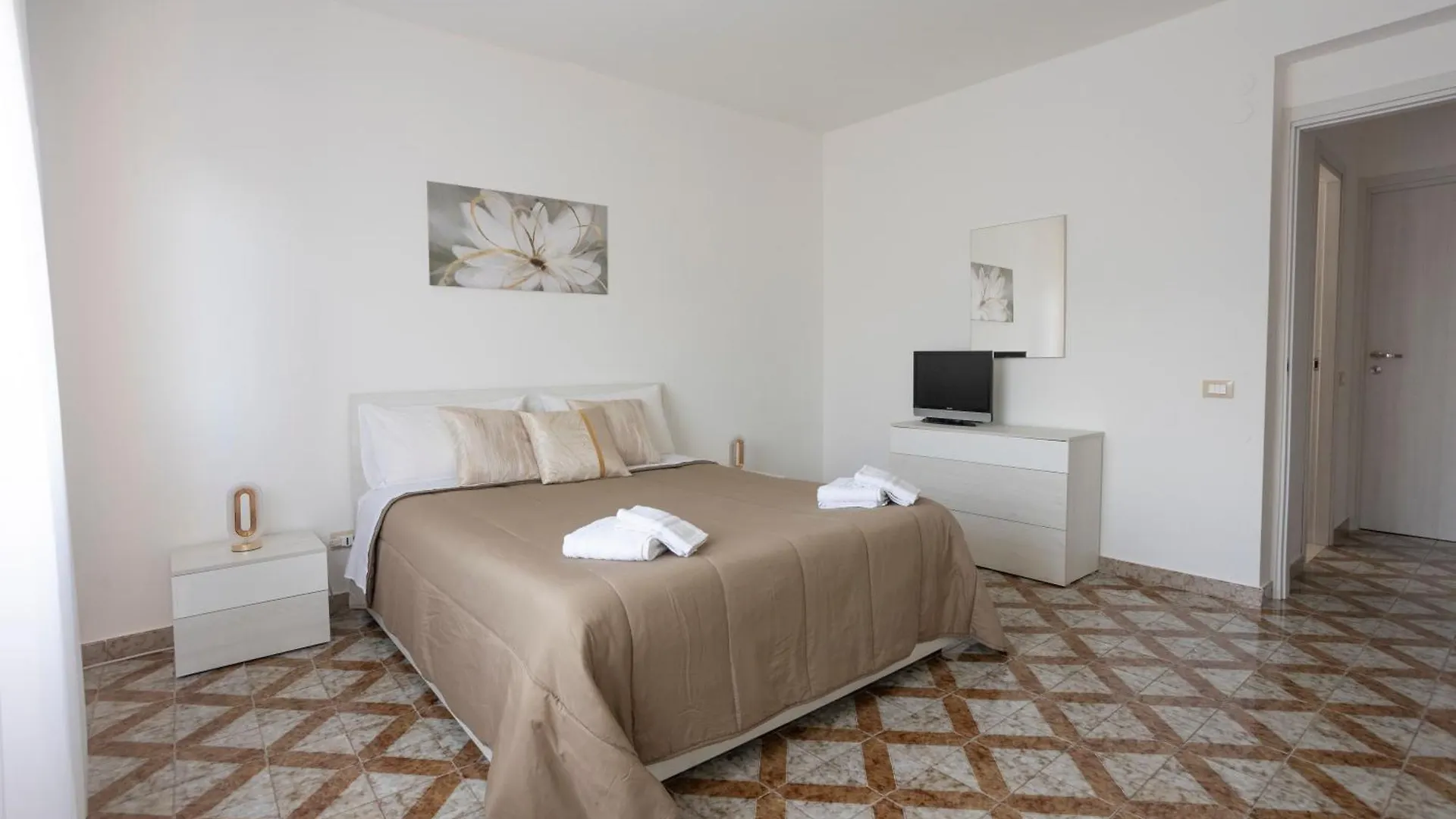 Apartment Cama Casa Vacanze - Qui Vivi La Vera Storia Normanna Palermo Italy